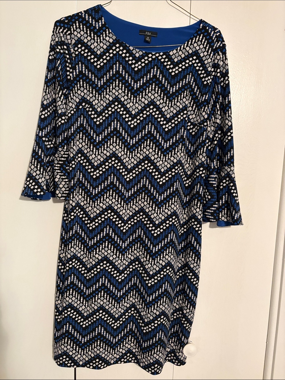 R & K Black, Blue & White Chevron quarter length bell Sleeve Shift Dress